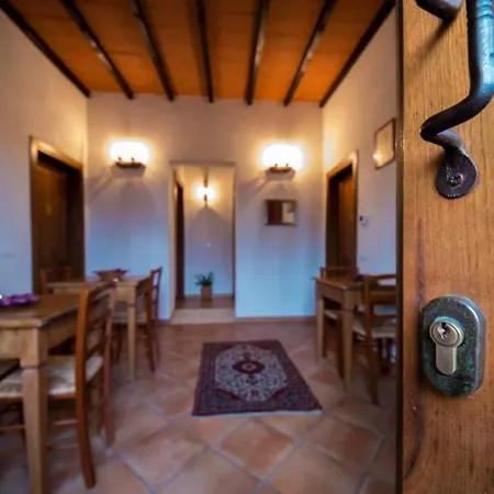 לינה וארוחת בוקר Casa Cecchi 3*